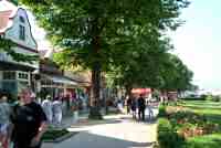 Die Promenade in Boltenhagen an der Ostsee