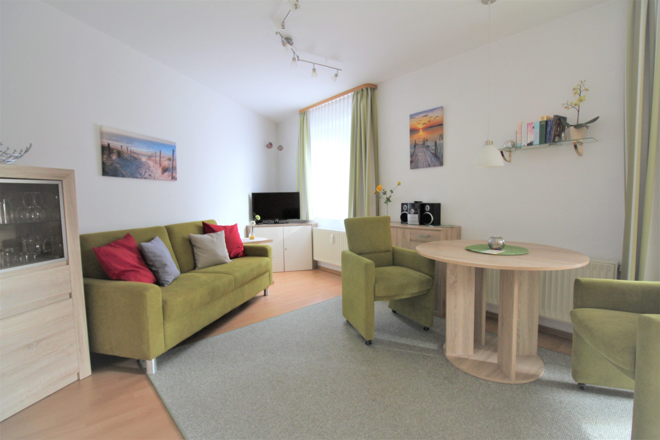 PAS-3.20-Wohnzimmer-1 voll eingerichtetes Einraum-Appartement