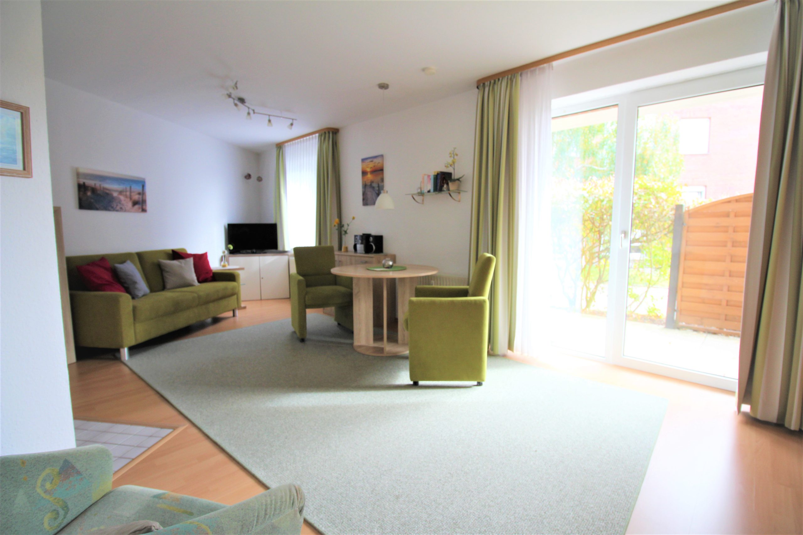 PAS-3.20-Wohnzimmer-4 voll eingerichtetes Einraum-Appartement