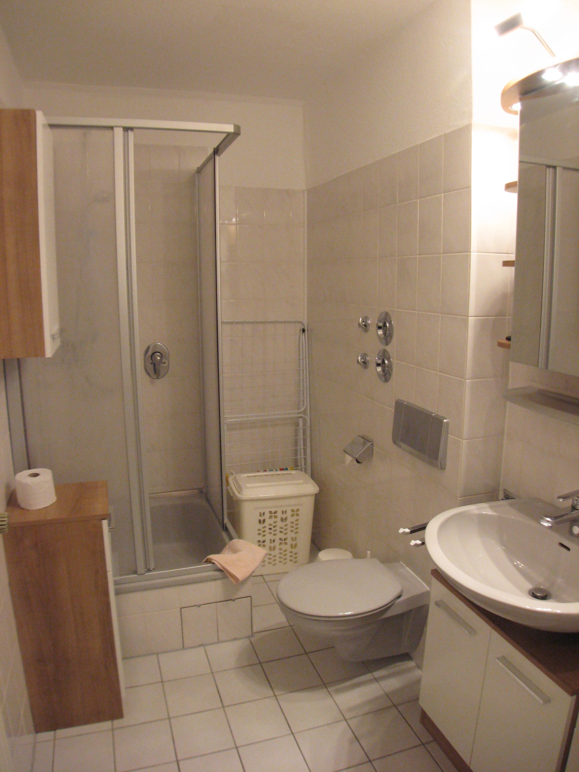 PAS-3.20-Badezimmer-5 voll eingerichtetes Einraum-Appartement