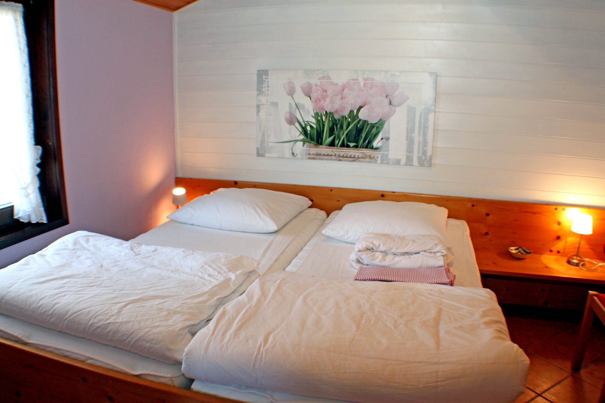 OFI-18-Schlafzimmer-1 Uriges Ferienhaus mit 2 Schlafzimmern