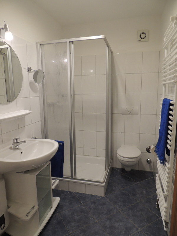 7 RDH 2.05: Wohnung mit 2 Schlafzimmer im Reetdachhaus 2 in Burhave