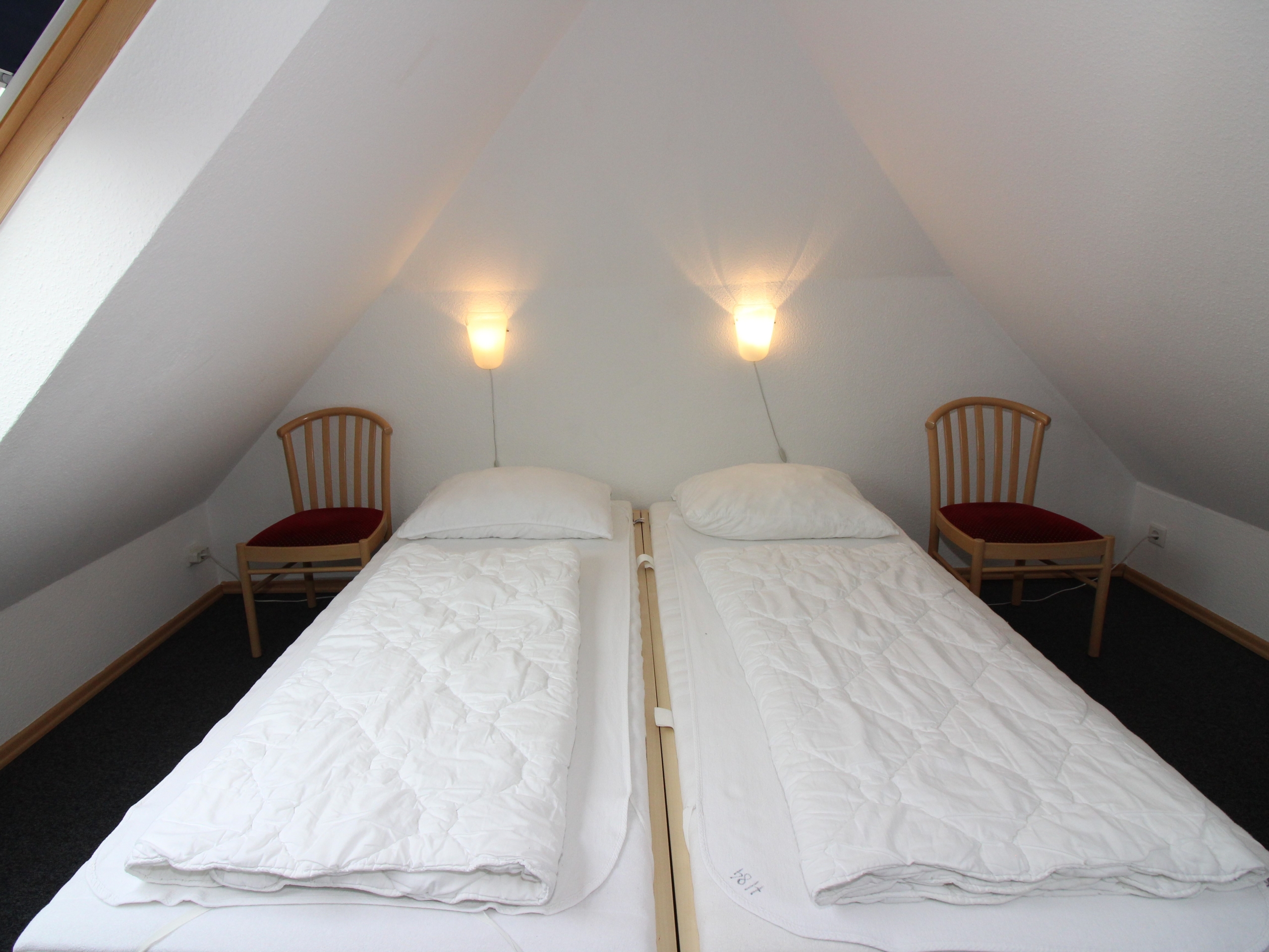 13 BUH 84: Reihenendhaus mit 4 Schlafzimmern am Rande des Seepark Burhave